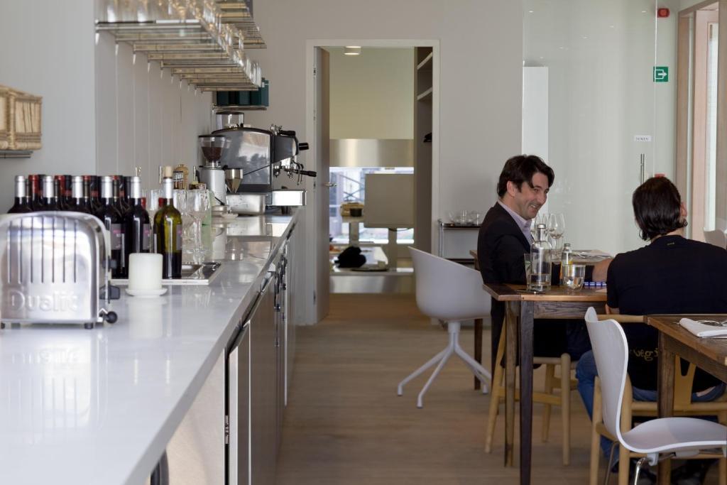 Wu Wei Hotel 4*